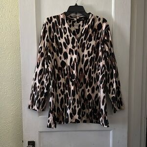Chico’s Boho Leopard Print Long Sleeve Soft Stretchy Tunic Blouse Top